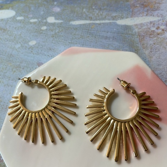 Anthropologie Irregular Gold Fan Hoops - Picture 10 of 13